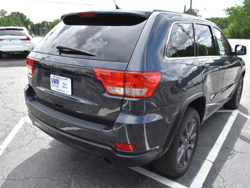 Used 2013 Jeep Grand Cherokee Altitude RWD image 6