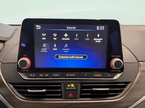Used 2025 Nissan Altima 2.5 SV FWD image 21