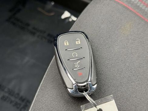 Used 2023 Chevrolet Equinox RS image 31