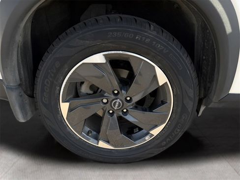 Used 2024 Nissan Rogue SV image 20