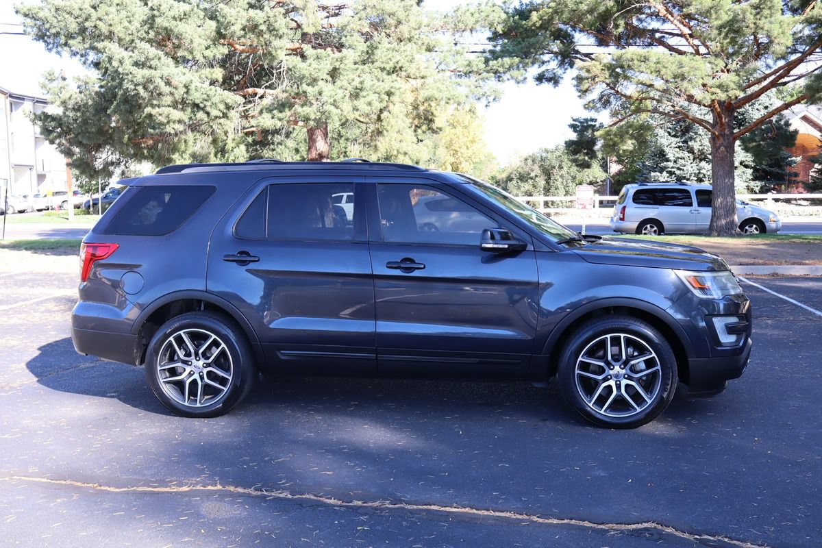 Used 2017 Ford Explorer Sport AWD/4WD image 3