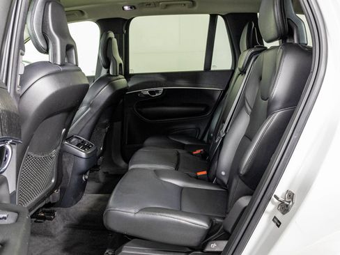 Used 2020 Volvo XC90 T5 Momentum w/ Protection Package AWD/4WD image 39