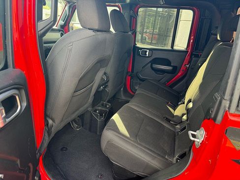 Used 2020 Jeep Gladiator Sport w/ Quick Order Package 24S AWD/4WD image 12