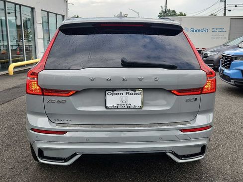Used 2024 Volvo XC60 B5 Ultimate w/ Protection Package Premier AWD/4WD image 5