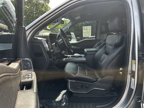 Used 2023 Ford F250 Lariat w/ Lariat Ultimate Package AWD/4WD image 19
