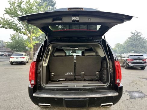 Used 2014 Cadillac Escalade Platinum AWD/4WD image 19