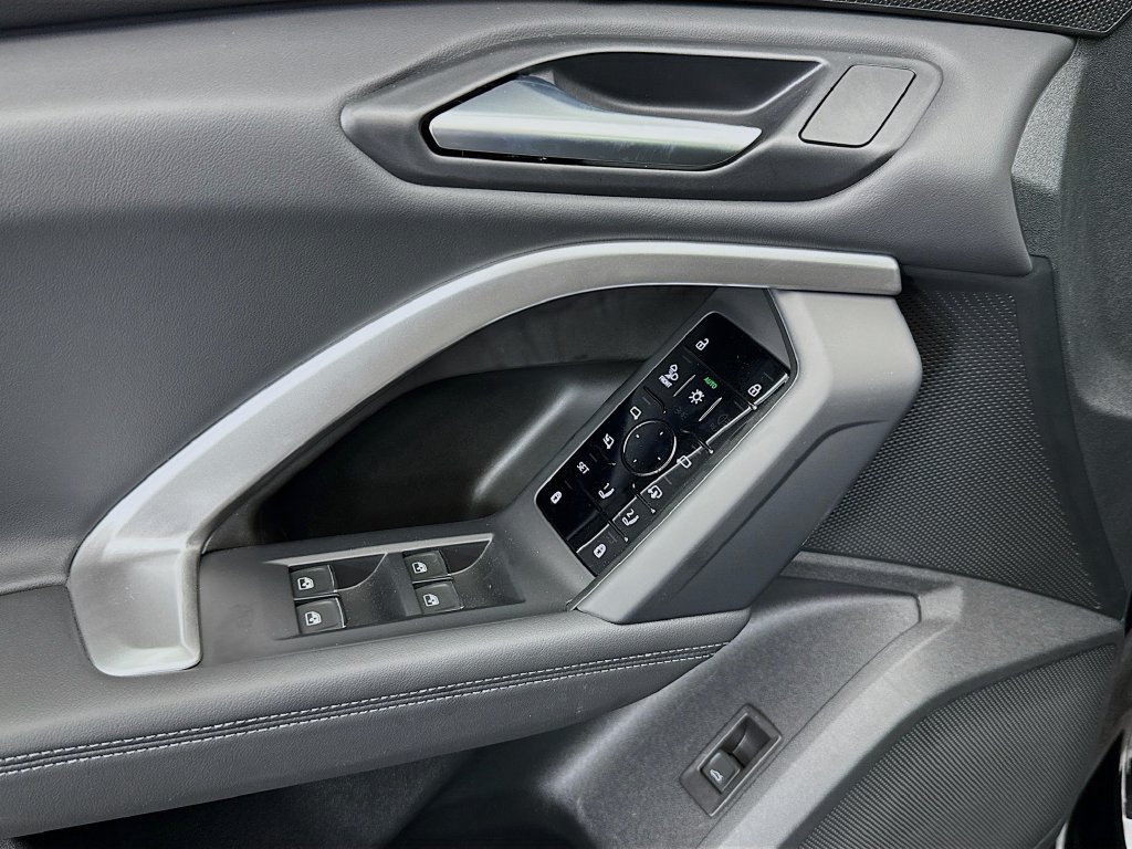 Certified 2025 Audi Q5 Premium Plus w/ Premium Plus AWD/4WD image 23