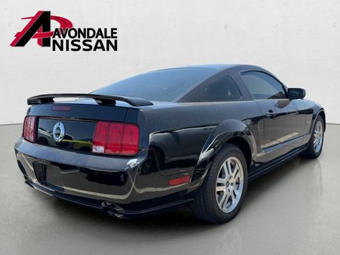 Used 2005 Ford Mustang GT RWD image 3