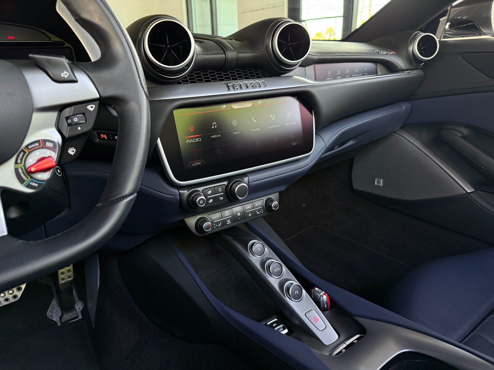 Used 2022 Ferrari Portofino M RWD image 32