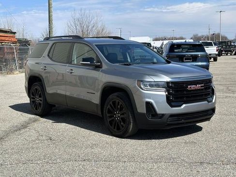 Certified 2023 GMC Acadia SLT w/ Elevation Edition FWD image 9