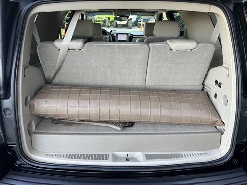 Used 2015 GMC Yukon Denali w/ Touring Package RWD image 29