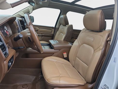 Used 2019 RAM 1500 Laramie Longhorn image 17