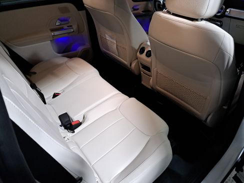 New 2026 Mercedes-Benz GLB 250 4MATIC image 11