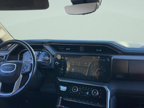 Used 2022 GMC Sierra 1500 Denali w/ Denali Reserve Package image 26