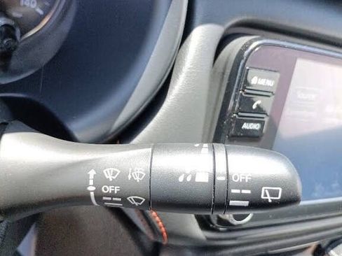 Used 2024 Nissan Kicks SR image 44