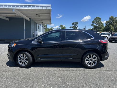 Used 2024 Ford Edge Titanium AWD/4WD image 4