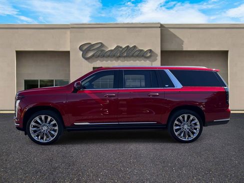 New 2026 Cadillac Escalade ESV Luxury AWD/4WD image 6