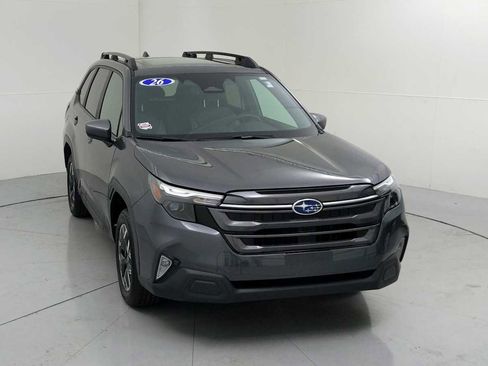 Used 2026 Subaru Forester Premium AWD/4WD image 2