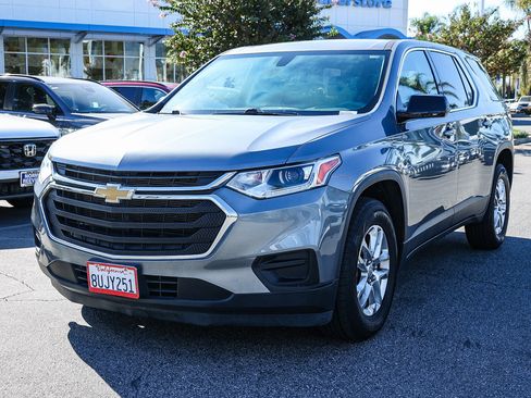 Used 2020 Chevrolet Traverse LS image 3