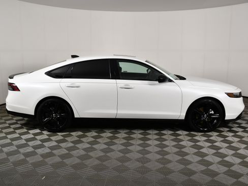 Used 2024 Honda Accord Sport image 5