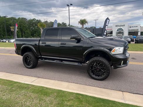 Used 2017 RAM 1500 Sport w/ Black Ram 1500 Sport Group AWD/4WD image 6