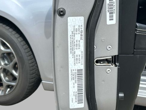 Used 2016 Chrysler 300 S AWD/4WD image 11