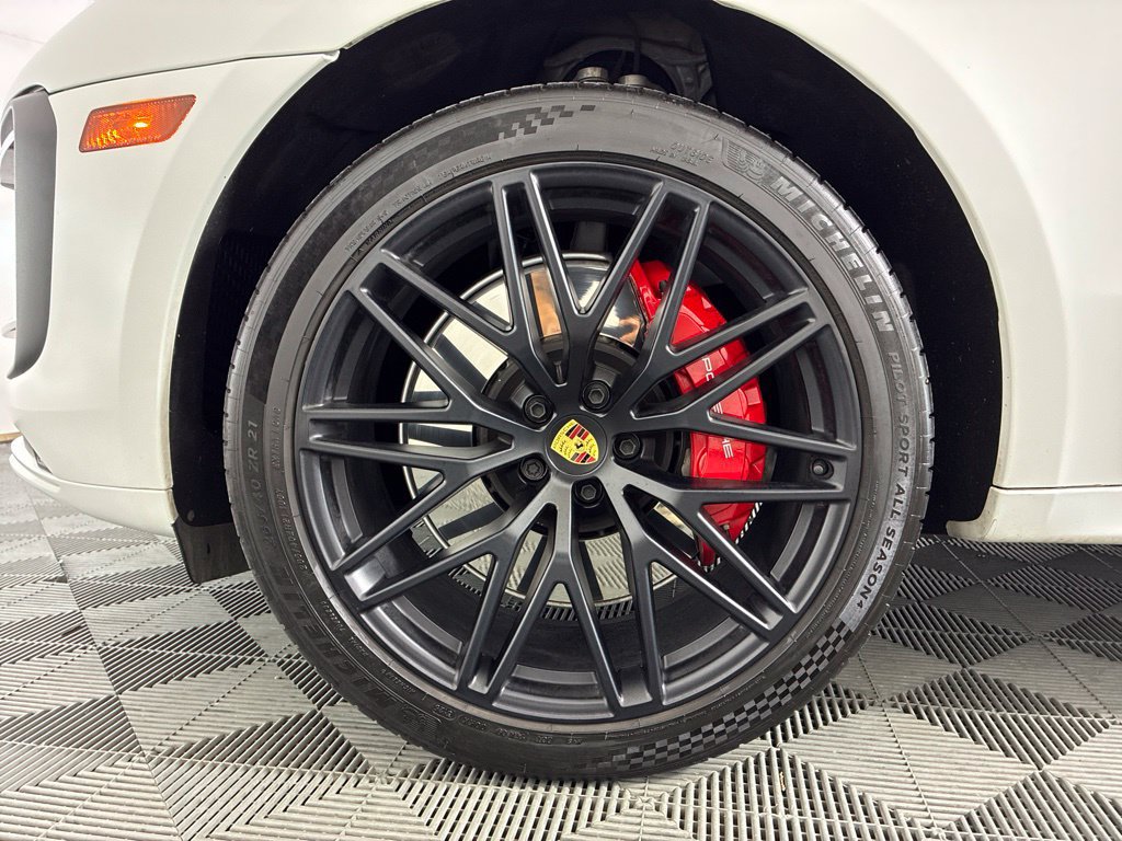 Used 2023 Porsche Macan GTS AWD/4WD image 8