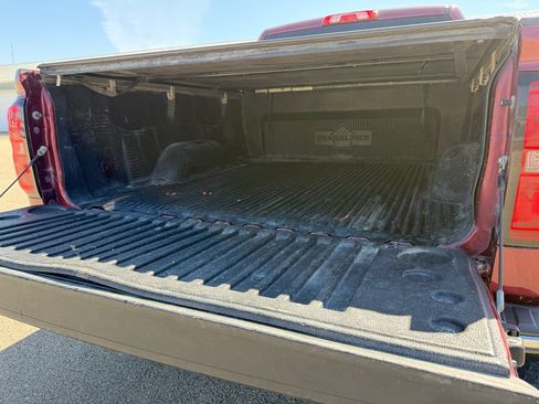 Used 2015 Chevrolet Silverado 1500 LT AWD/4WD image 11