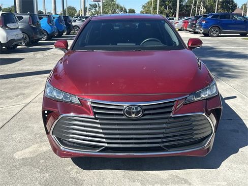 Used 2019 Toyota Avalon XLE image 5