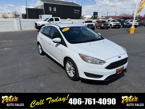 Used 2017 Ford Focus SE FWD image 6