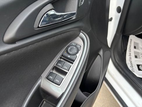 Used 2024 Chevrolet Malibu LT image 24