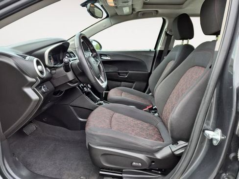 Used 2018 Chevrolet Sonic LT w/ True North Edition FWD image 9