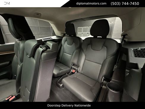 Used 2023 Volvo XC90 B6 Plus image 23
