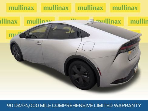 Used 2023 Toyota Prius LE image 9