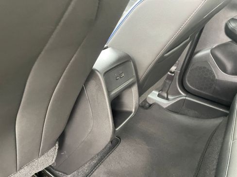 Used 2025 Buick Envista Sport Touring image 23