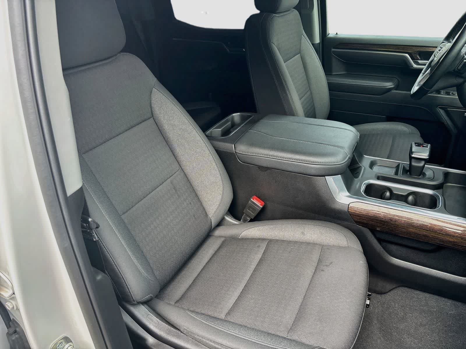 Used 2025 GMC Sierra 1500 Elevation w/ Preferred Package AWD/4WD image 28