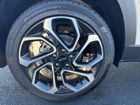 New 2026 Chevrolet Trax RS w/ Sunroof Package image 9