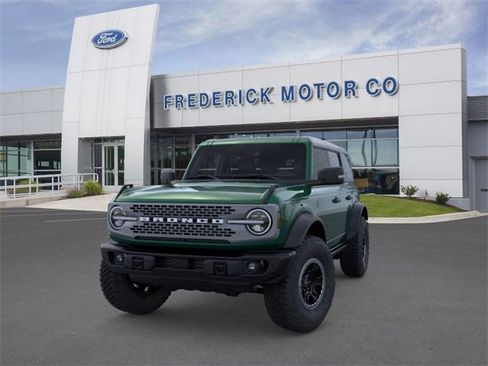 New 2025 Ford Bronco Badlands image 2