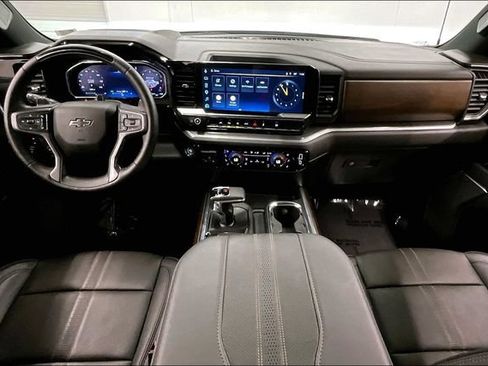 Used 2026 Chevrolet Silverado 1500 High Country w/ Midnight Edition AWD/4WD image 18