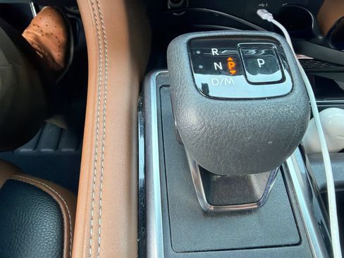 Used 2022 Nissan Pathfinder Platinum w/ Cargo Package FWD image 22