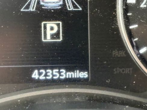 Certified 2024 Nissan Kicks SV image 17