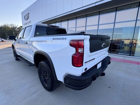 Used 2023 Chevrolet Silverado 1500 ZR2 w/ ZR2 Bison Edition image 3