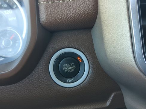 Used 2021 RAM 1500 Laramie image 28