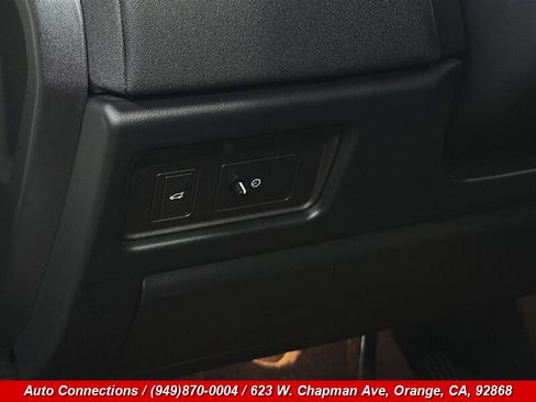 Used 2018 Land Rover Range Rover Evoque SE AWD/4WD image 17