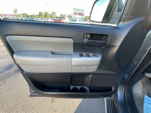 Used 2008 Toyota Sequoia SR5 image 13