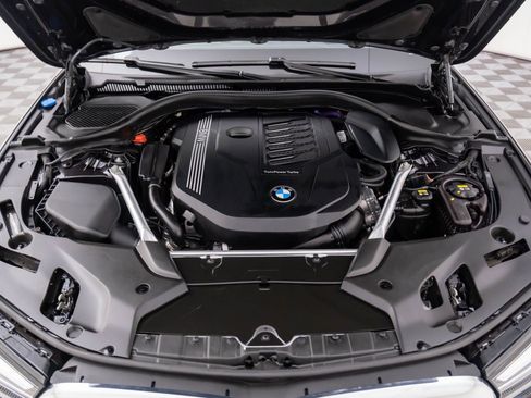Used 2022 BMW 540i xDrive w/ Premium Package image 31