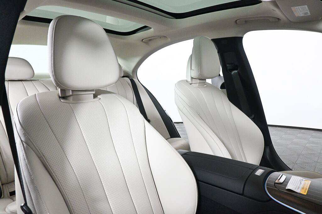Used 2026 Mercedes-Benz E 350 Sedan image 20