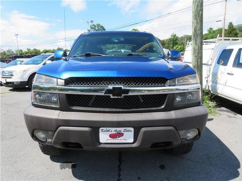 Used 2003 Chevrolet Avalanche 4x4 w/ Driver Convenience Package image 15