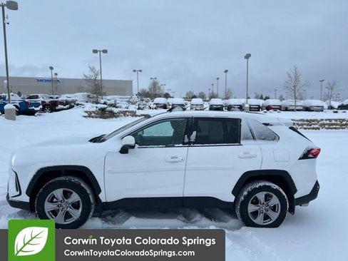 Used 2024 Toyota RAV4 XLE image 4