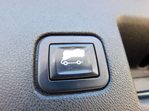 Used 2018 Chevrolet Equinox LT w/ Sun & Infotainment Package FWD image 6